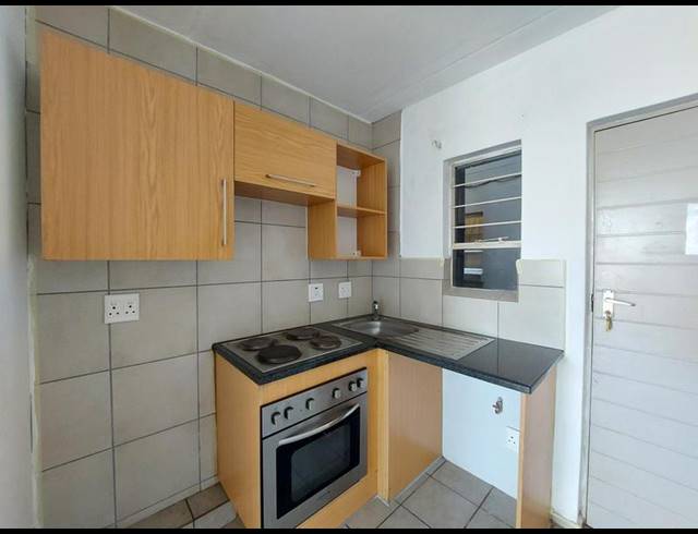 1 BEDROOM PROPERTY TO RENT IN BRAAMFONTEIN WERF